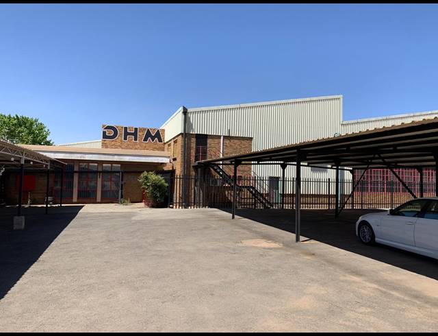 4,500M² WAREHOUSE FOR SALE IN NEW ERA